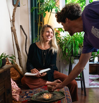 Cacao protects your bood circulation when sitting.